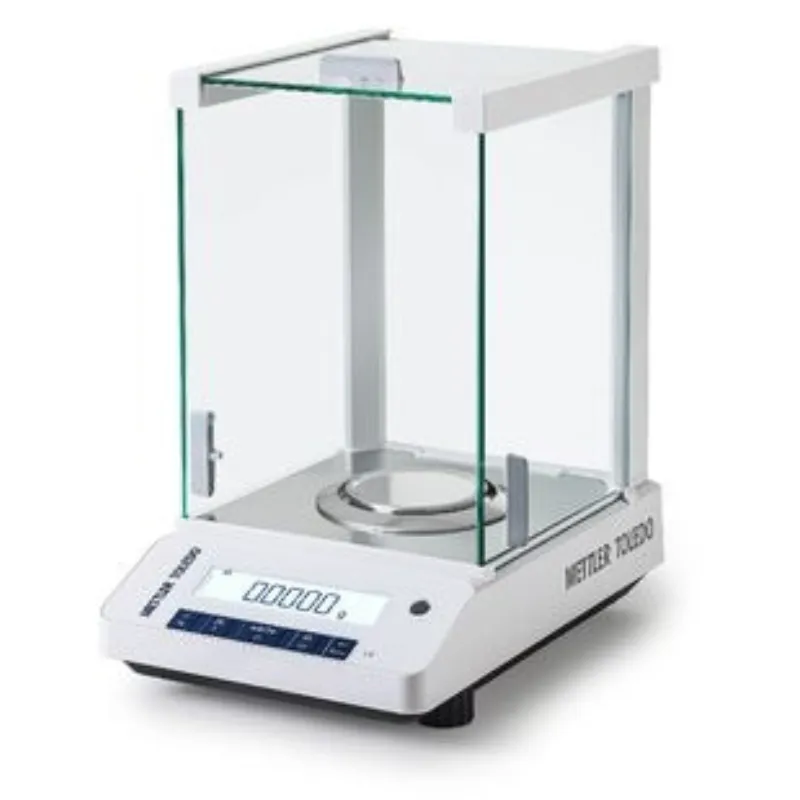 分析天秤 LA104：校正分銅内蔵型